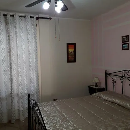 E Il Suo Barocco Apartman